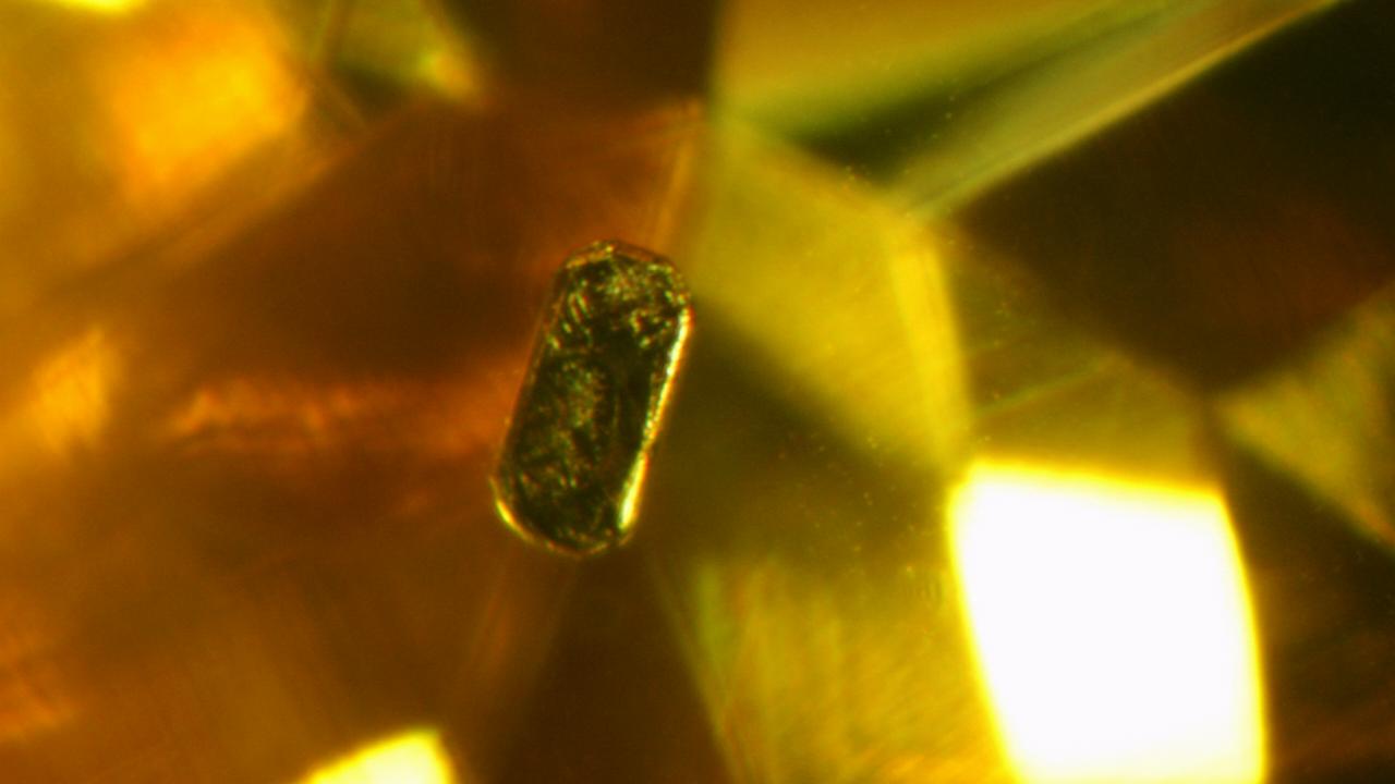 metallic flux in synthetic diamond