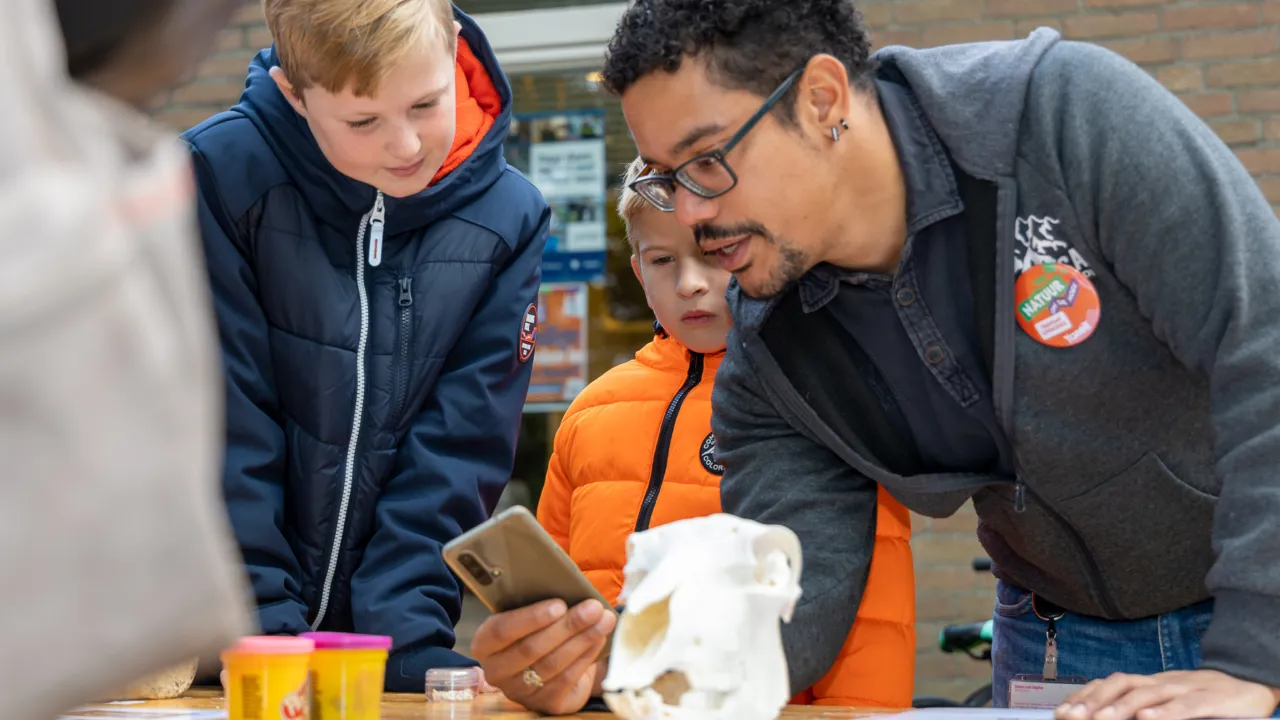 Yanell met kinderen Katwijk