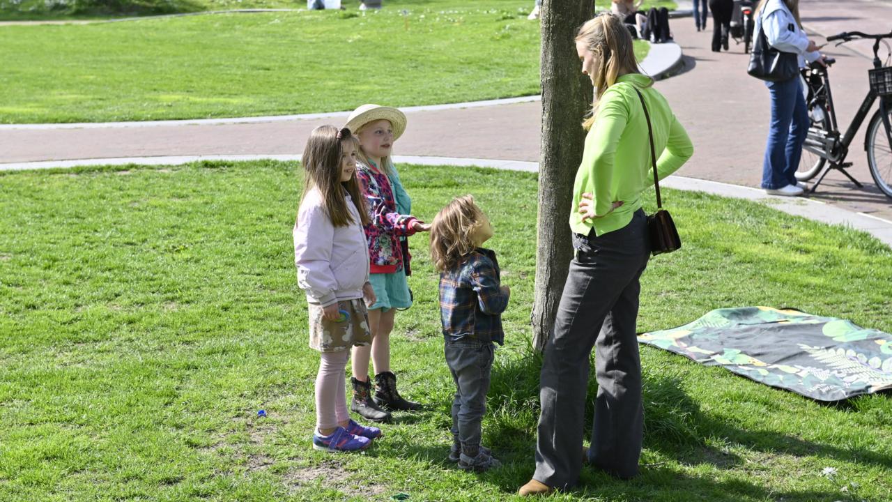 Kinderen op expeditie voor Expeditie Stadsnatuur