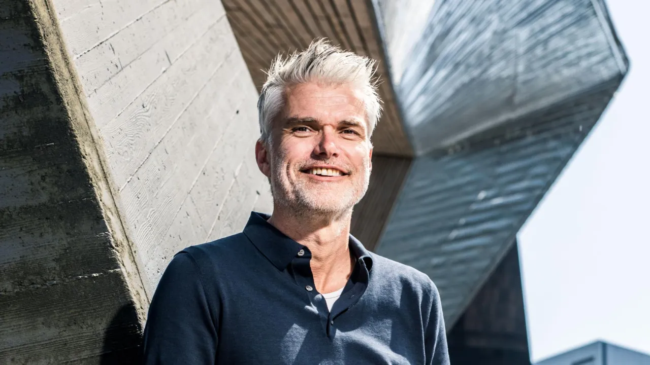 Vincent Luyendijk, portret buiten