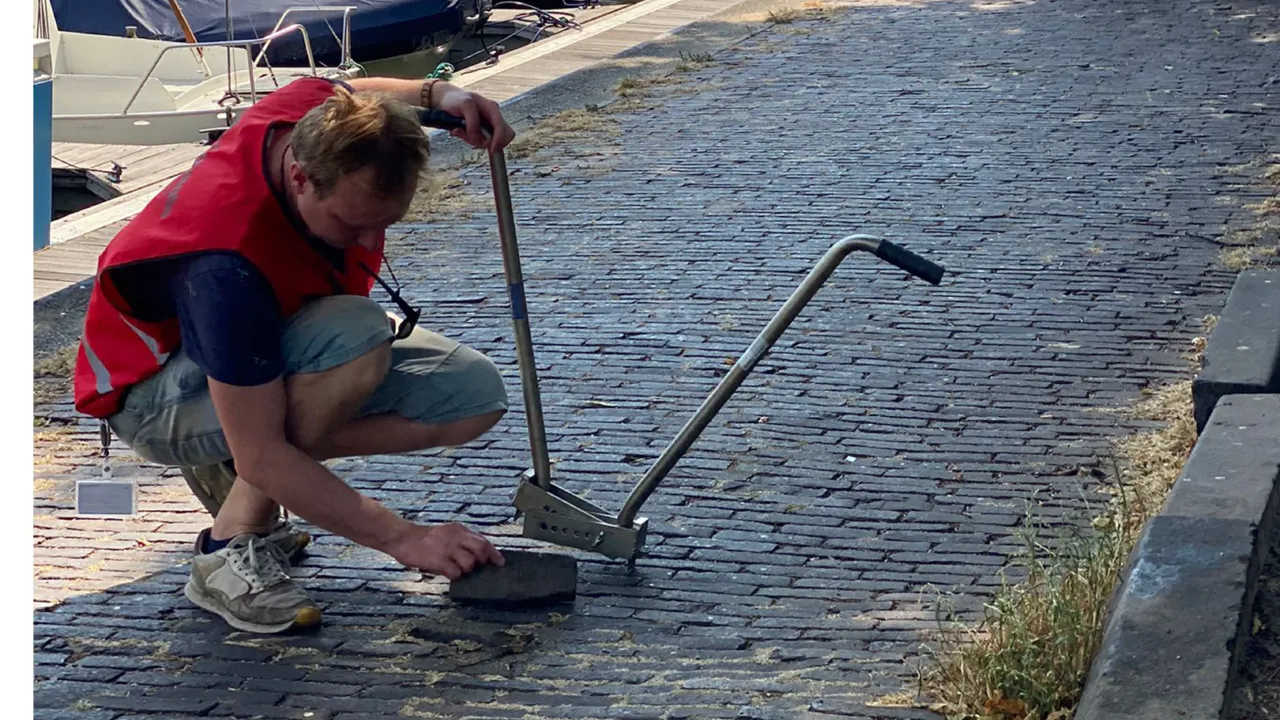 Sjoerd Gremmen trekt een klinker voor zijn onderzoek