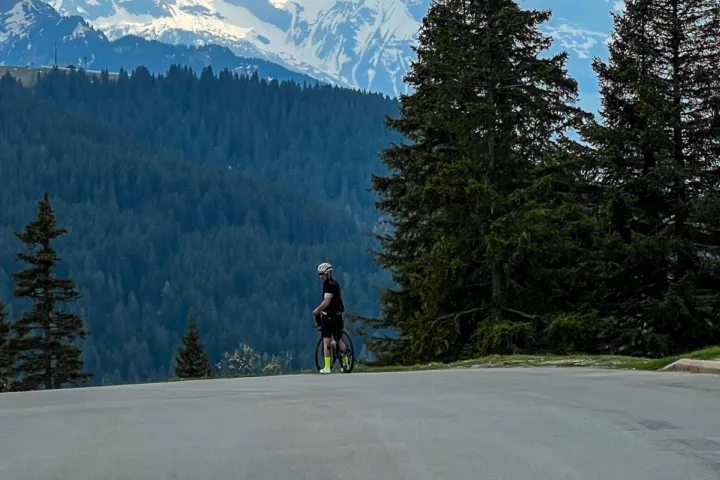  The Geology of the Tour de France on location at the Col d’Issère, Pyrenees. Copyright Utrecht University