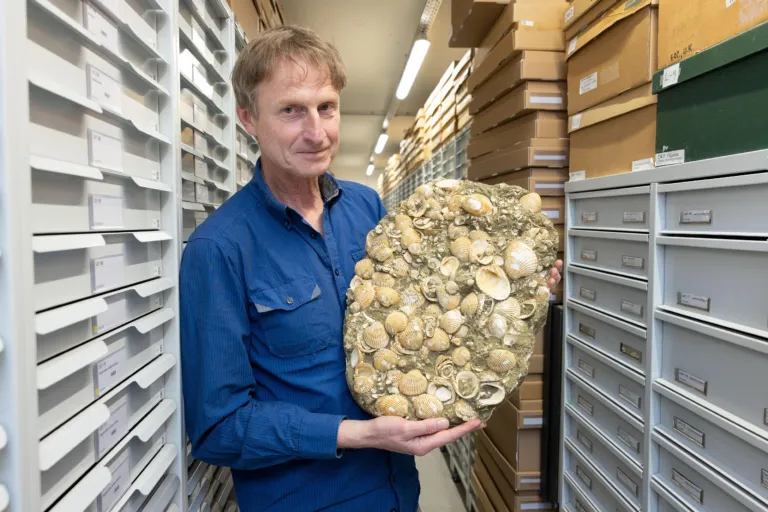 portret Ronald Pouwer