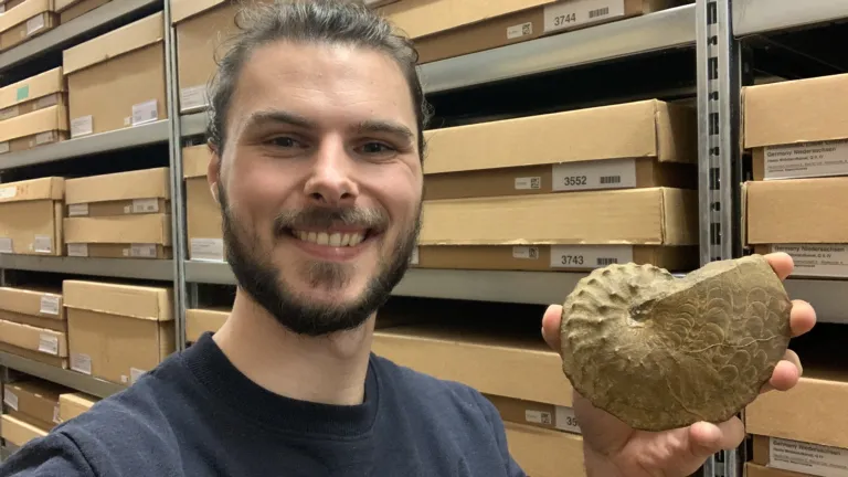 David Douw, Collection Manager Fossil Invertebrates