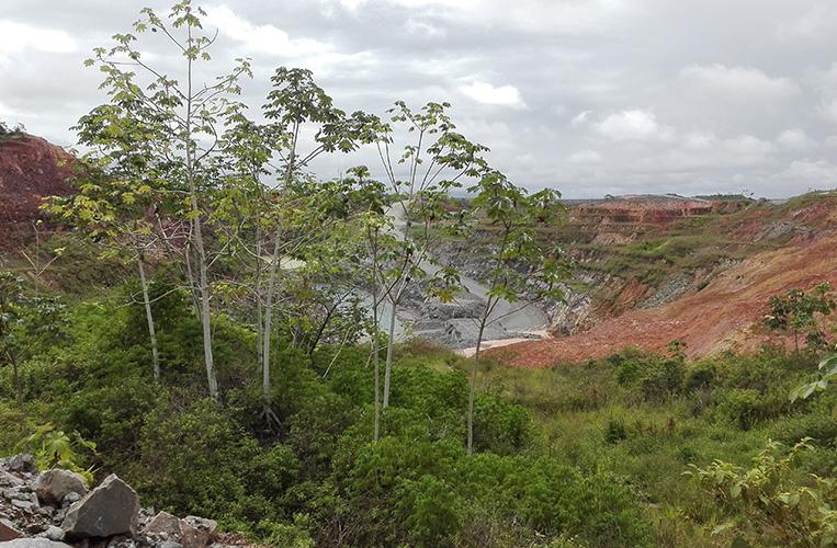 open pit goldmine Suriname