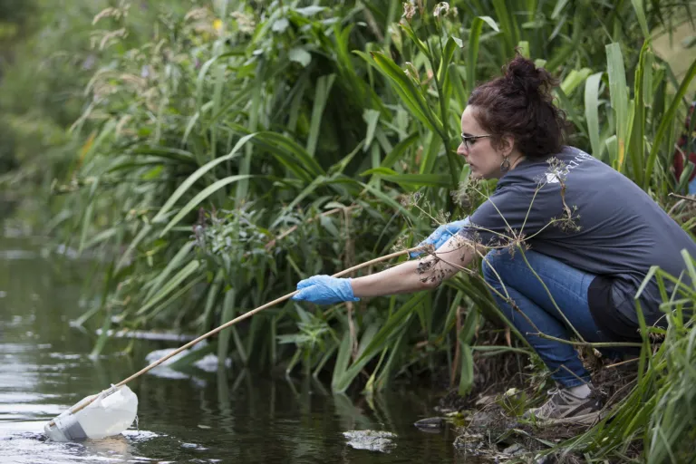 Water verzamelen voor sampling 
